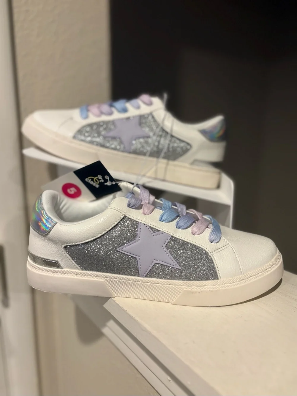 NEW Art Class Kids' Kaitlyn Court White/Silver Sneakers Big Girls Sz 5: Lace Up